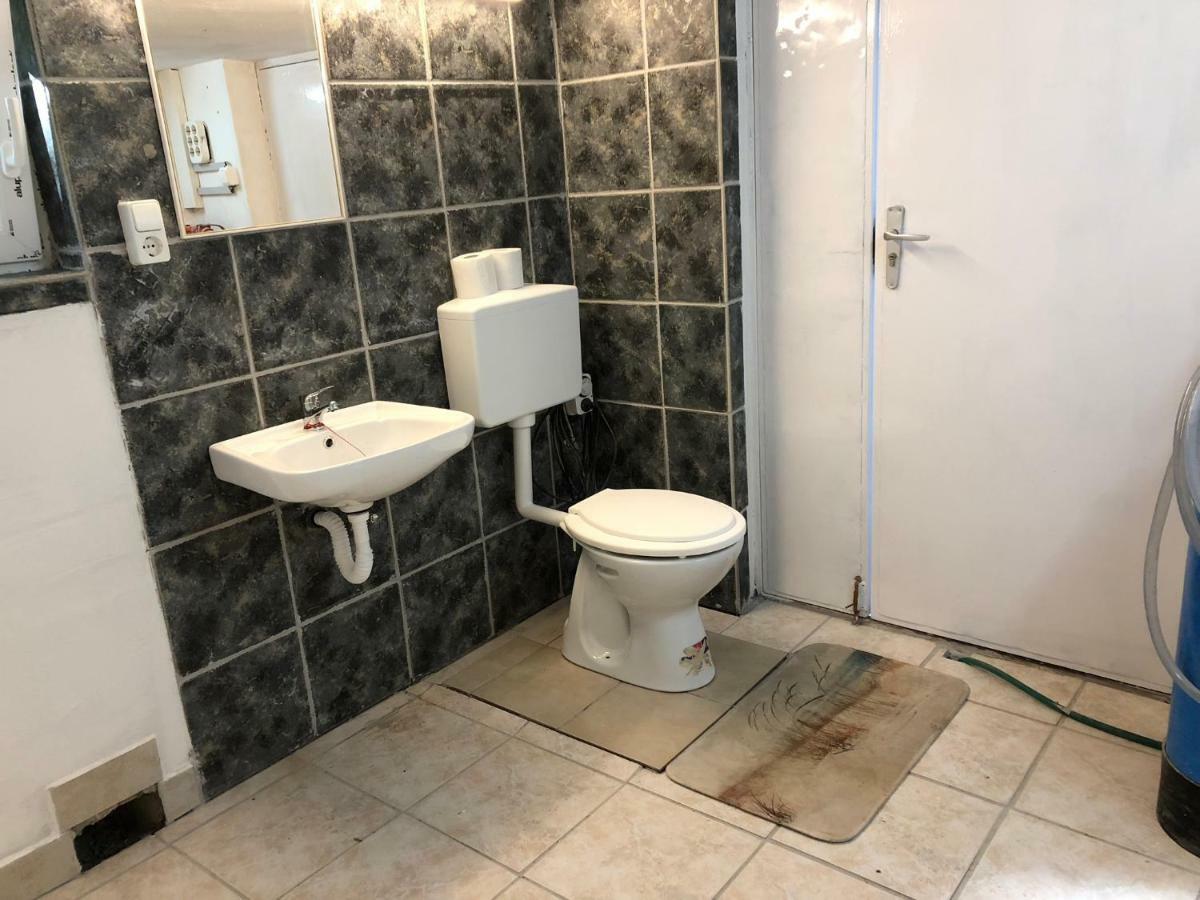 Hero 4 Sterne Ferienhaus Baja Exteriör bild
